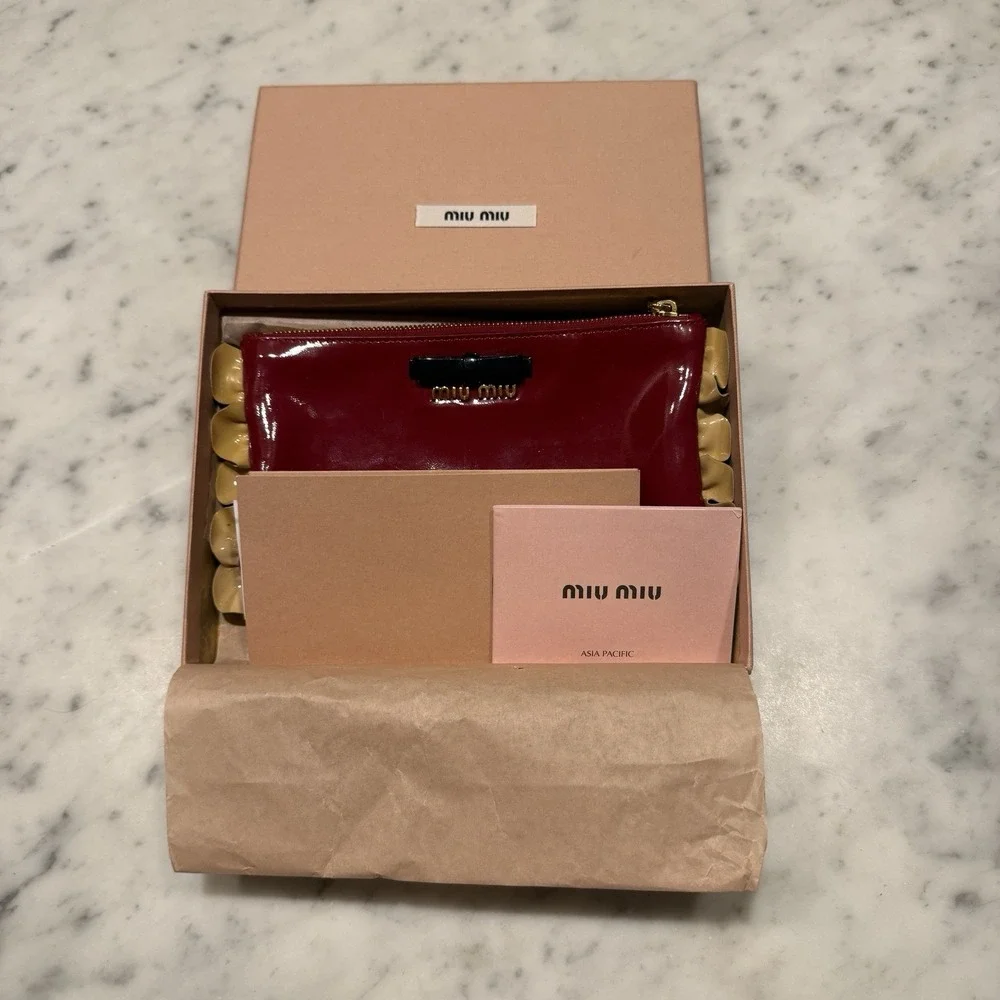 Miu Miu Red Patent Leather Ruffle Bow Pouch Clutch Bag Ciliegia Cipria